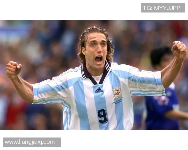 阿根廷足球巨星是谁他的传奇成就与全球影响力分析